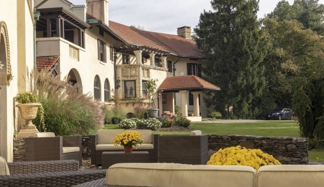 Rushmore Estate in Woodbury NY Bed and Breakfast