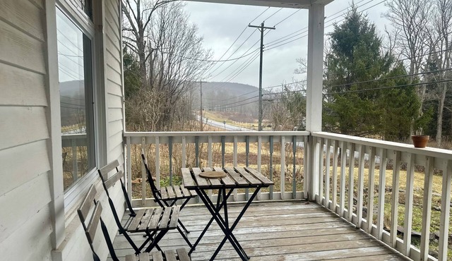 Rustic 3-bedroom farmhouse close to Belleayre