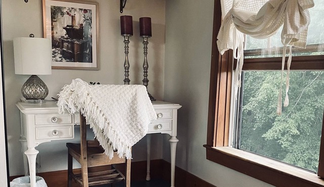 Rustic Chic Stay