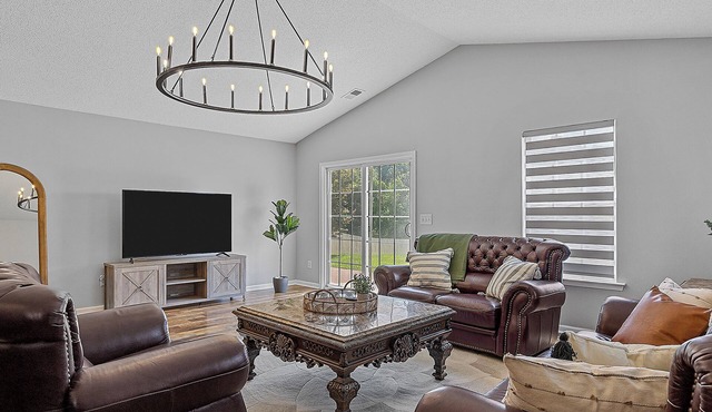 Rustic Retreat 3bdr/2bath Home in Boiling Springs
