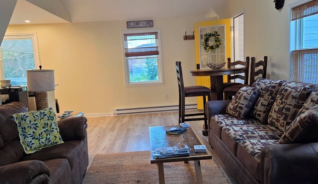 Rustic setting/modern conveniences, 12 miles from downtown Saratoga Springs.