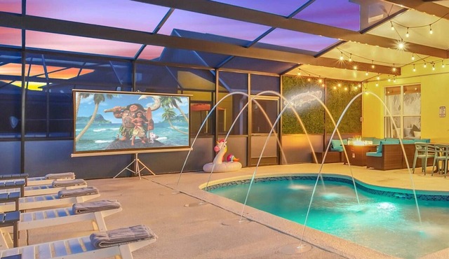 SALT WATER POOL*EXPANSIVE POOL DECK* LED POOL FOUNTAIN JETS