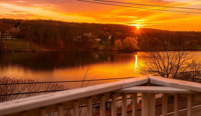 Scenic View - WiFi - Fire Pit - Near Legoland, Woodbury Commons and the Castle