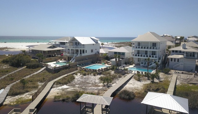 Seaspray 7bed7.5B, Grayton, pool,Gulf/Lake view,DOCK,playroom!