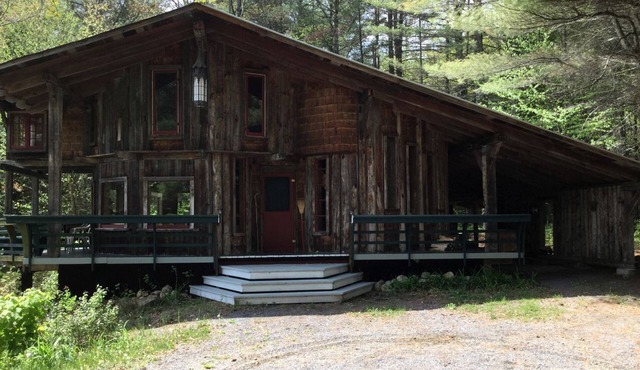 Secluded and Relaxing Luxury Cabin Rental in Adirondack Park