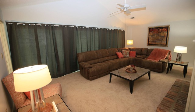 Serene 3br/2ba condo perfect for a family getaway in Greenwood with WiFi, AC