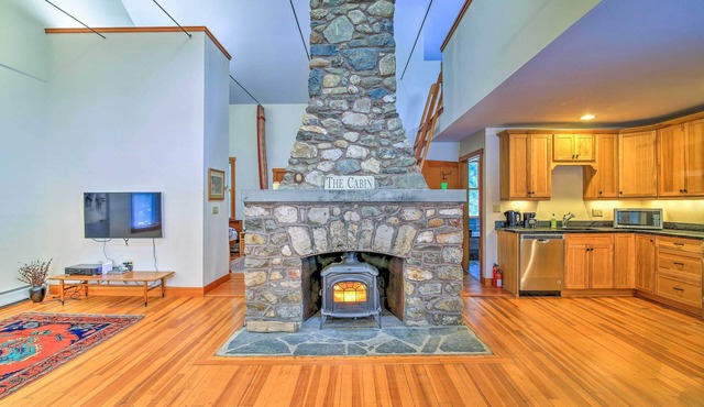 Shelburne Studio Cabin w/Spring-Fed Pool!