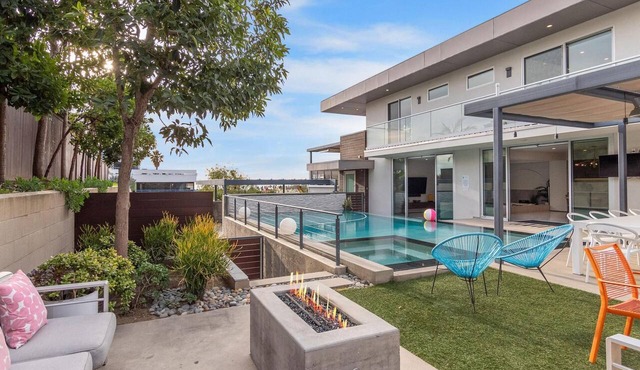 Solana Paradise - Coastal Luxury, Pool, Spa, AC, & Ocean Views!