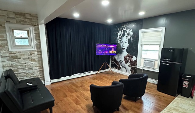 Spacious 3-bedroom apartment in cool Queens with WiFi, AC