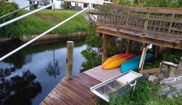 Spacious 3BR/2Bath home on a canal in Paradise!