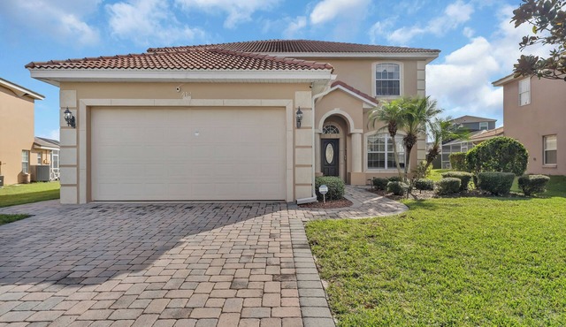 Spacious 5-bedroom villa near Disney, South Facing Pool!