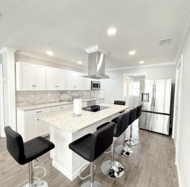 Spacious 5BR Beach Villa -1 Minute to Beach