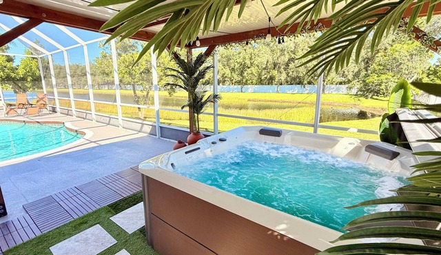 Spacious 5BR Private Home Heated Pool & Salt Water Spa Minutes from Beaches