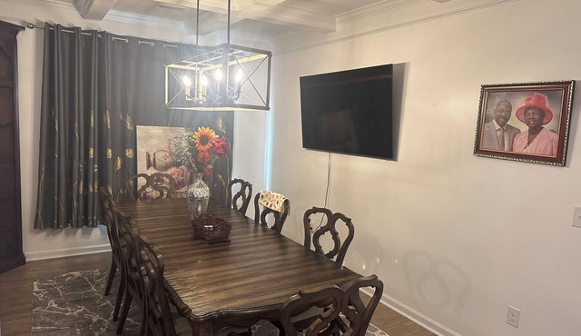 Spacious 6-bedroom house with AC in beautiful Greer