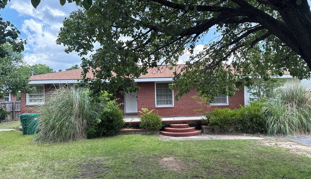 Spacious 7-bedroom house with WiFi and AC in amazing North Augusta