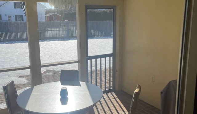 Spacious 7-bedroom house on quiet cul-de-sac in heart of Plattsburgh