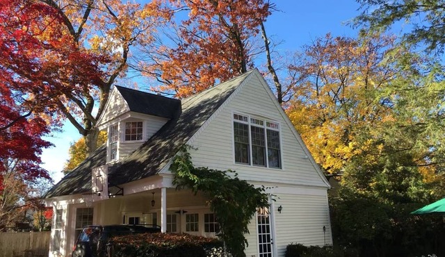 Spacious Carriage House in Montclair -accessible to MetLife Stadium &NYC