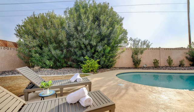 Spacious Modern Mini Estate w/Pool + Spa- New!