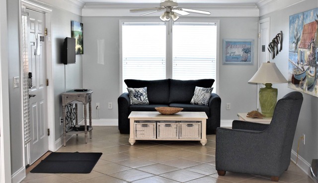 SPACIOUS & PERFECT PLACE TO VACATION AT THE BEACH!