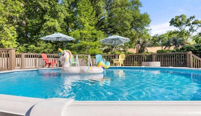 Spacious Retreat with Pool