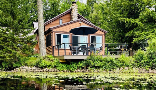 Spruce Lake Cabin The perfect, peaceful get away right on the lake!