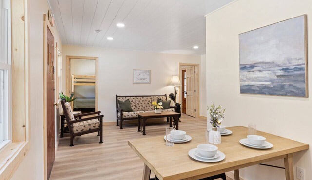 Squam Lake 3 bed 3 bath (Suite #7)