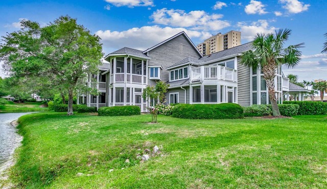Steps to the Sand! Ocean View Condo in Windermere at Kingston Plantation; $300 FREE Activities Daily