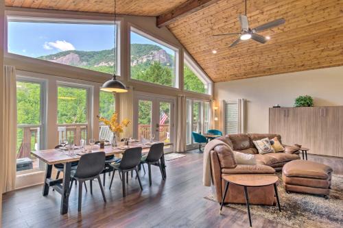 Stunning Mtn Views! Group Getaway in Chimney Rock