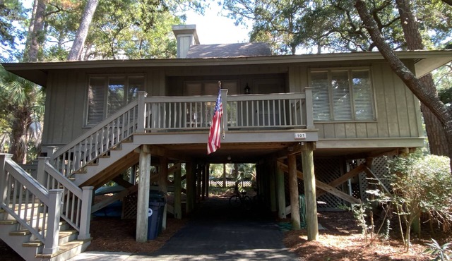 Sun Fun Cottage at Kiawah Island - Inlet Cove - closest property to the beach.