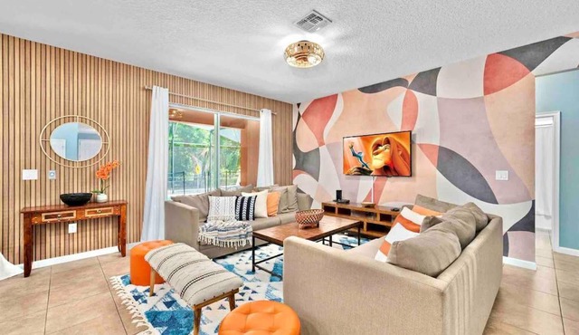 SUPER BIG- SLEEPs 30 w POOL & GAME ROOM