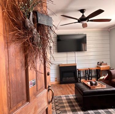 The Cabins at Walnut Grove-minutes from Hunter and Windham