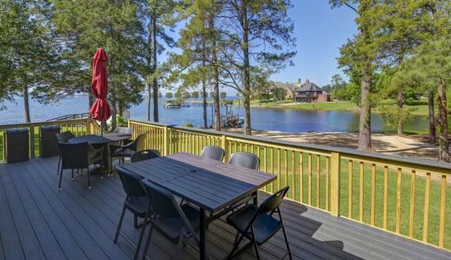 The Cardinal's Nest | Sleeps 9 | Close In