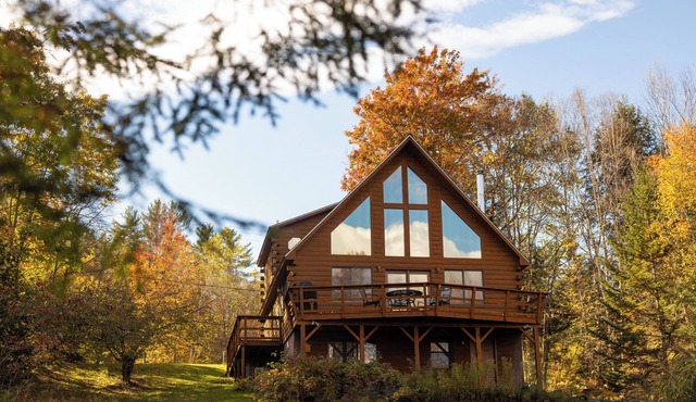 The Lake's End - Beautiful Lakefront Log Home in the White Mountains
