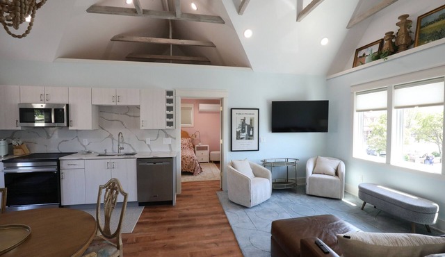 The Loft at Rapunzels - The Best Location in Frankenmuth