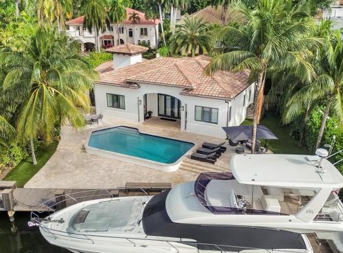 The Rendez-Vous Villa Waterfront