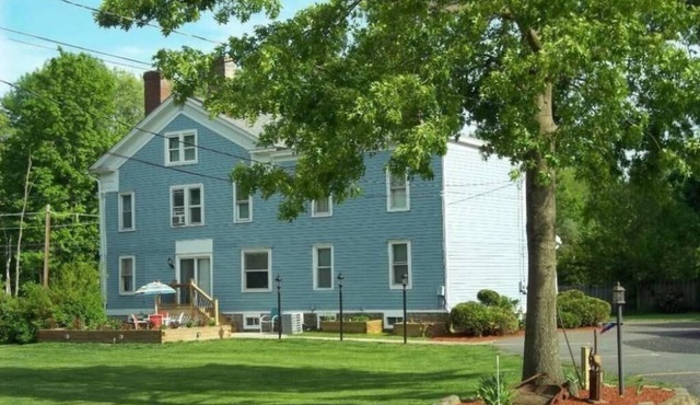 Tin Brook Bed & Breakfast