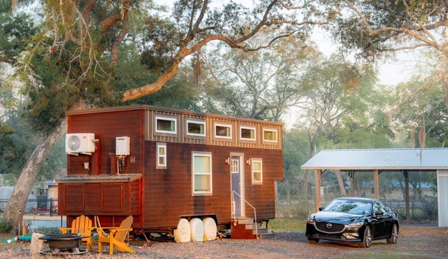 Tiny Home w Great Bay Views Pets Near Eglin Beach