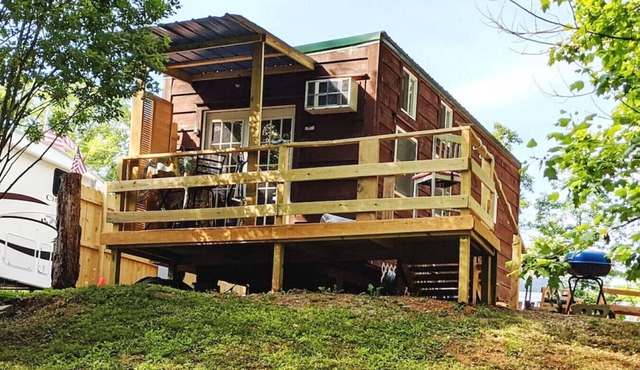 Tiny House Glamping at Watts Bar