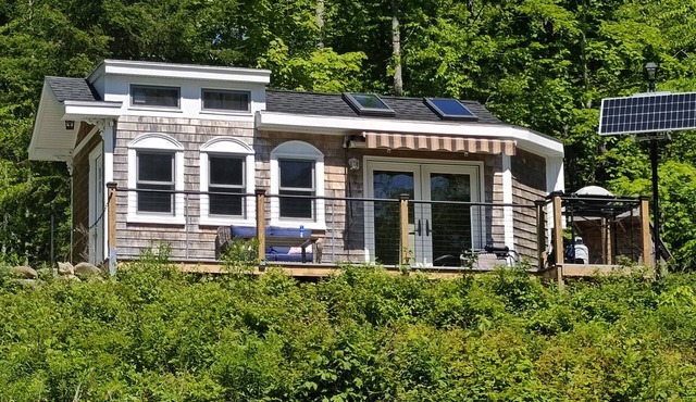 Tiny House Nature Retreat