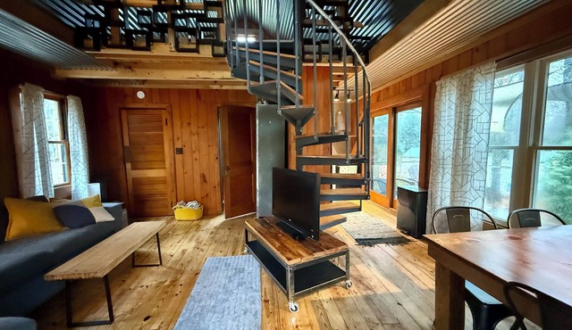 Tiny House with a Twist - 8 min to Peek n' Peak Ski Resort - Dog Friendly!