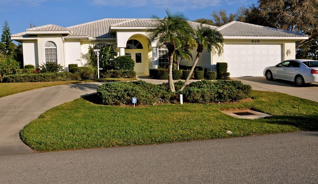 TOP Rated Premium Costal Family Retreat with Heated Pool & Private Golden Beach