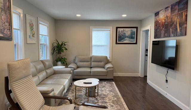 totally remodeled house with fitness room, close to Boston and Worcester