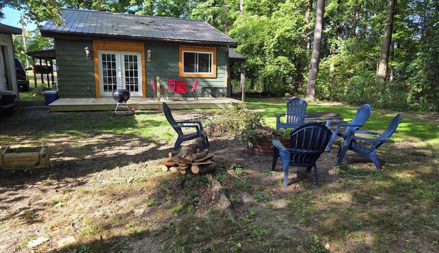 Tranquil Woodland Cottage nestled in peaceful surroundings.nature's serenity.