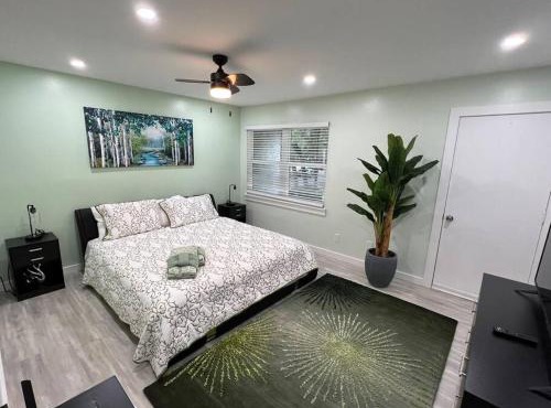 Tranquility in paradise- 2 bedroom villa w/parking