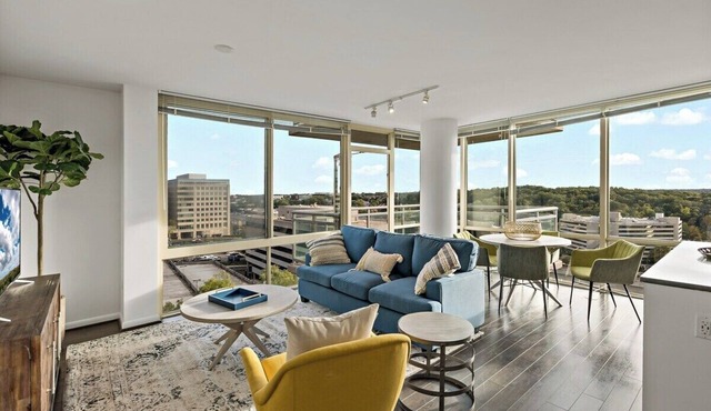 Tysons 2BR | Corner Views, Balcony, Pool & Gym