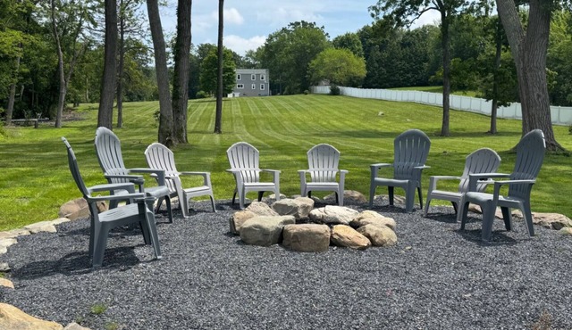 Ultimate Lakeside Getaway on 5 Acres - Private Dock, Kayaks, Fire Pit - Sleeps 9