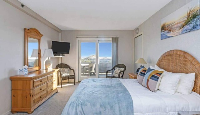 Unit 821: Studio | 2nd Floor-Ocean View | Osprey