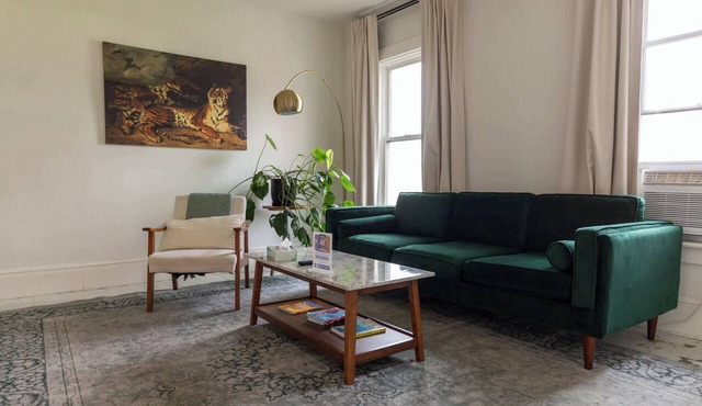 Updated 2BR, 5min/NWMC, 5min/Dwntwn, Prvt Parking