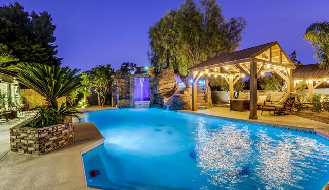 UU Modern-Traditional 8BD/8BA Villa, inner Karaoke Room. Sleeps 24!