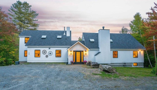 Valley View Villa - Modern Farmhouse W/Hot Tub